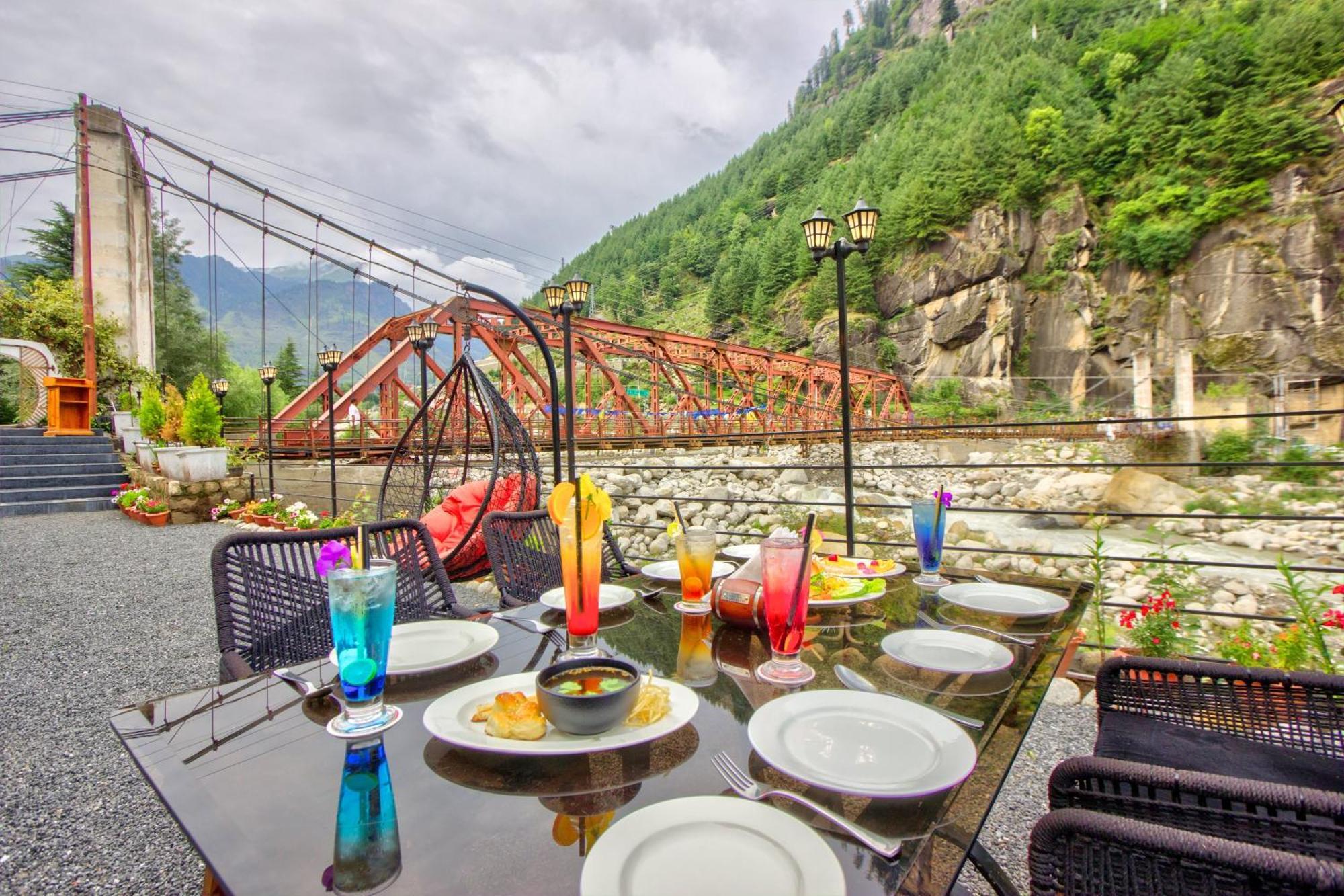 Paradise-The Whitehouse Cafe Manāli Dış mekan fotoğraf